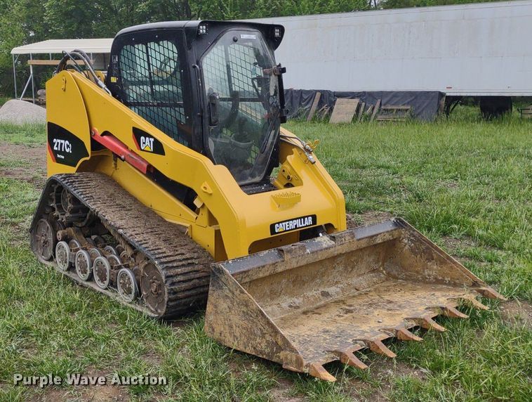 image for item LL9153 2013 Caterpillar 277C Series II  tracked skid steer loader