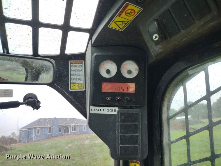 image for item LL9153 2013 Caterpillar 277C Series II  tracked skid steer loader