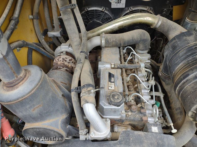 image for item LL9153 2013 Caterpillar 277C Series II  tracked skid steer loader