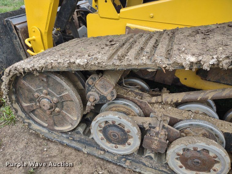 image for item LL9153 2013 Caterpillar 277C Series II  tracked skid steer loader