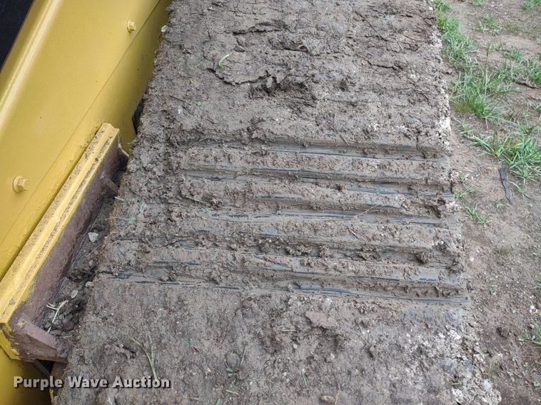 image for item LL9153 2013 Caterpillar 277C Series II  tracked skid steer loader