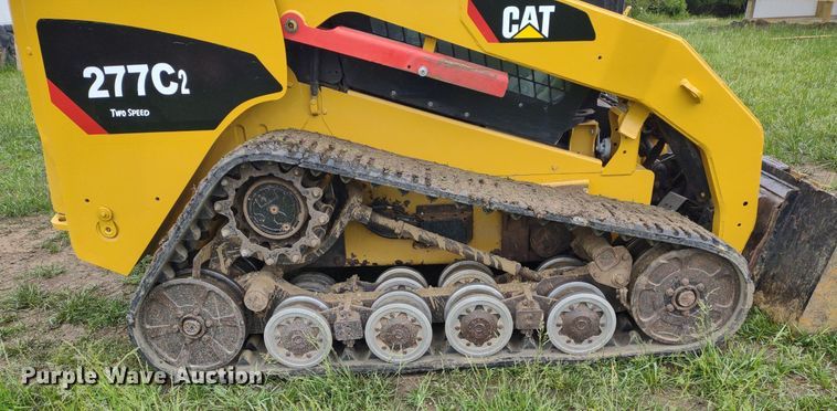image for item LL9153 2013 Caterpillar 277C Series II  tracked skid steer loader