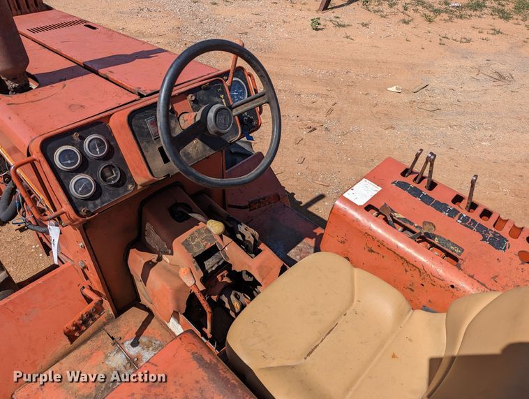 image for item LM9788 2000 Ditch Witch 5110  trencher