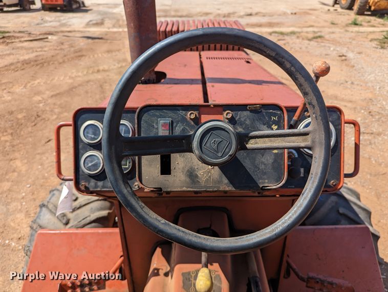 image for item LM9788 2000 Ditch Witch 5110  trencher