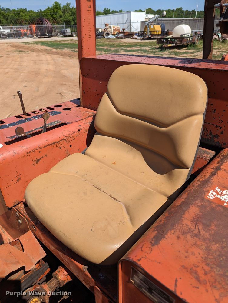 image for item LM9788 2000 Ditch Witch 5110  trencher