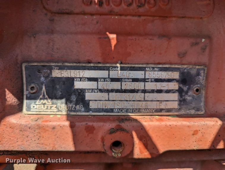 image for item LM9788 2000 Ditch Witch 5110  trencher