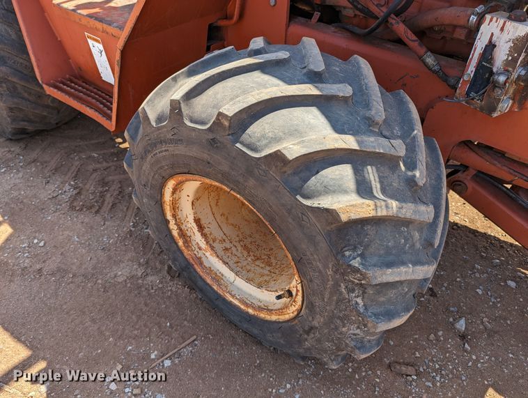 image for item LM9788 2000 Ditch Witch 5110  trencher