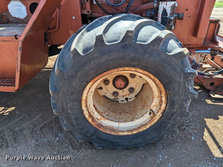 image for item LM9788 2000 Ditch Witch 5110  trencher