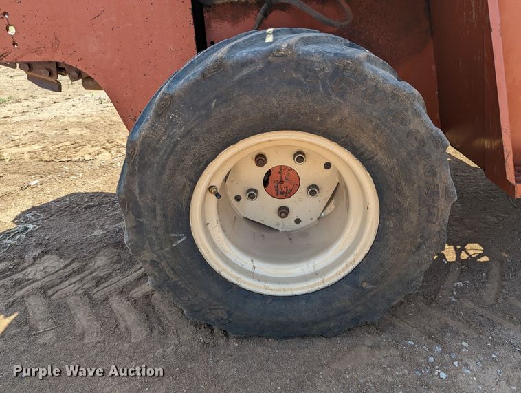 image for item LM9788 2000 Ditch Witch 5110  trencher