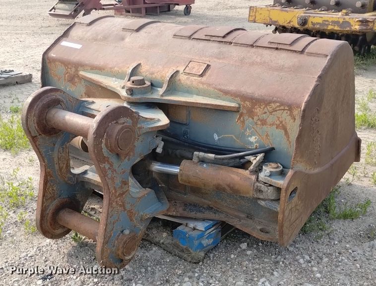 image for item LP9612 Excavator bucket