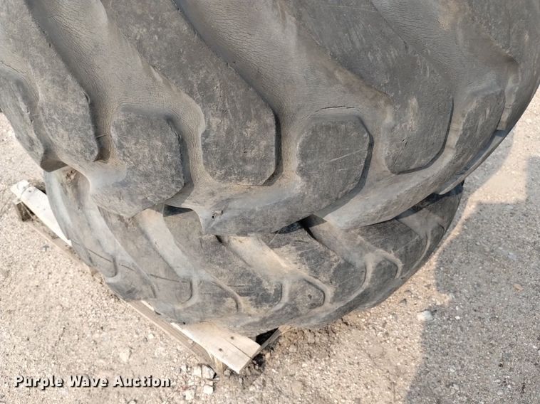 image for item LP9619 (4) 17.5-25 tires and wheels