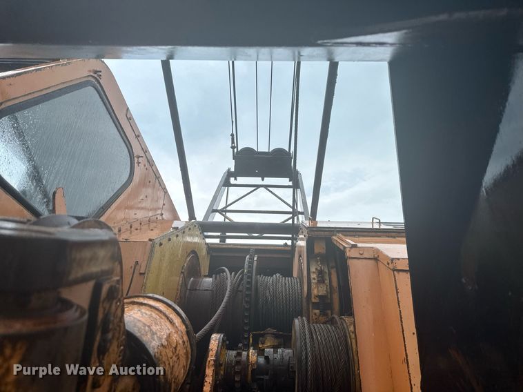 image for item LP9971 1973 American 5299  crane