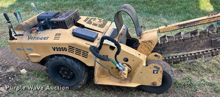 image for item LP9974 2000 Vermeer V2050  trencher