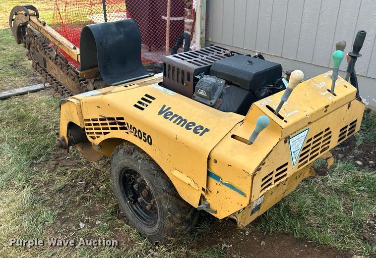 image for item LP9974 2000 Vermeer V2050  trencher