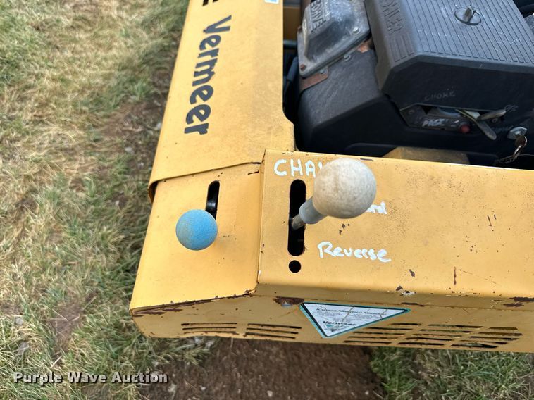 image for item LP9974 2000 Vermeer V2050  trencher