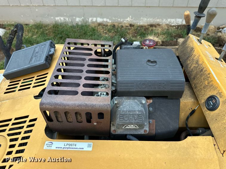 image for item LP9974 2000 Vermeer V2050  trencher