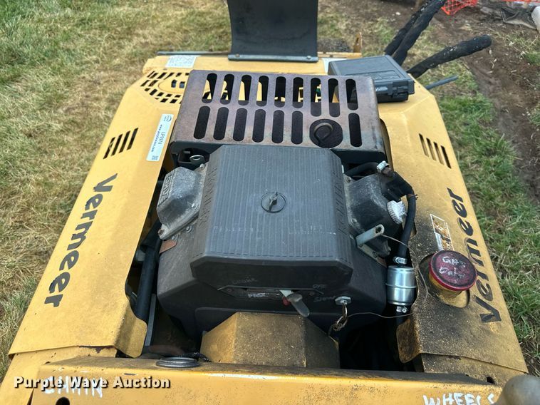 image for item LP9974 2000 Vermeer V2050  trencher