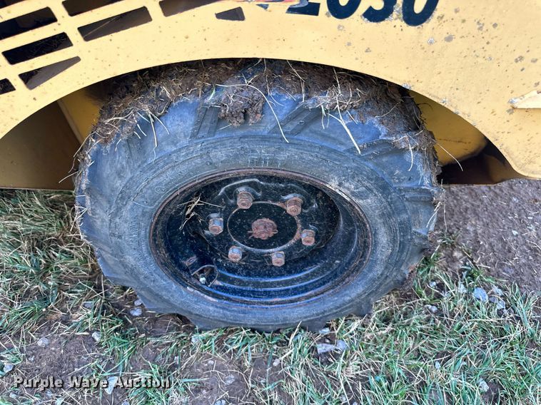 image for item LP9974 2000 Vermeer V2050  trencher