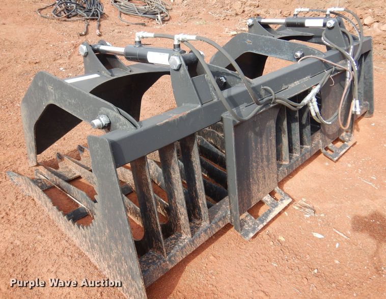 image for item LT9782 78" W skid steer grapple bucket