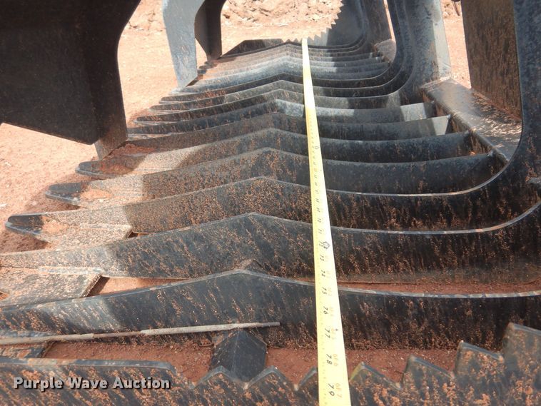 image for item LT9782 78" W skid steer grapple bucket