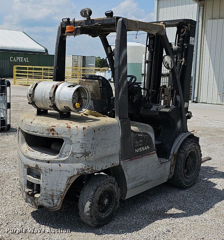 image for item LW9615 Nissan 60  forklift