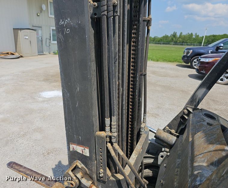 image for item LW9615 Nissan 60  forklift