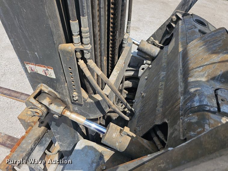 image for item LW9615 Nissan 60  forklift