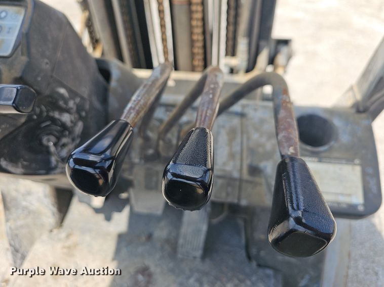 image for item LW9615 Nissan 60  forklift