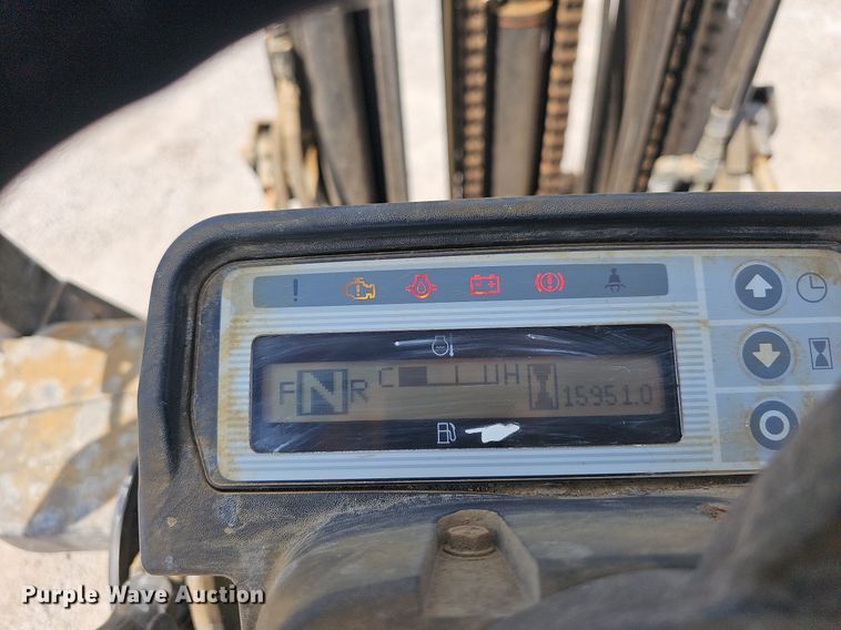 image for item LW9615 Nissan 60  forklift