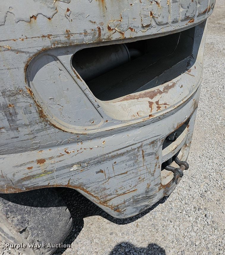 image for item LW9615 Nissan 60  forklift