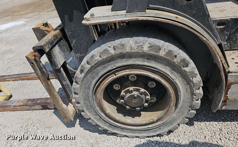 image for item LW9615 Nissan 60  forklift