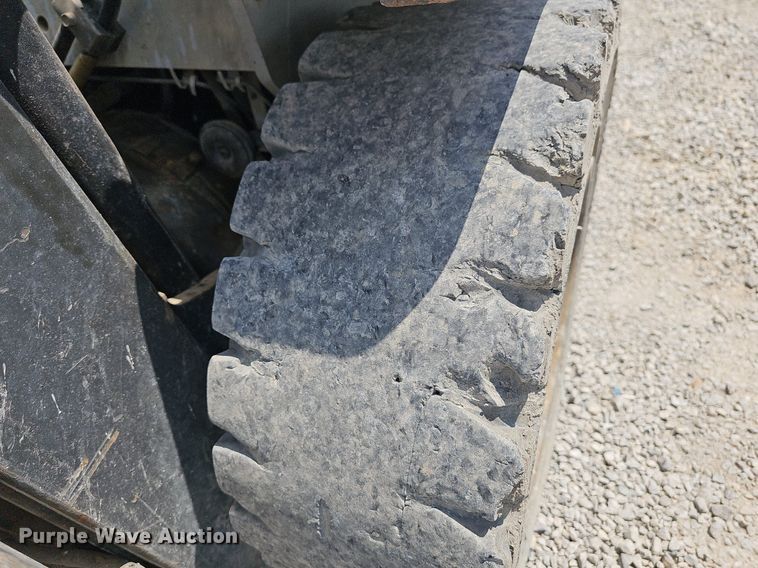 image for item LW9615 Nissan 60  forklift