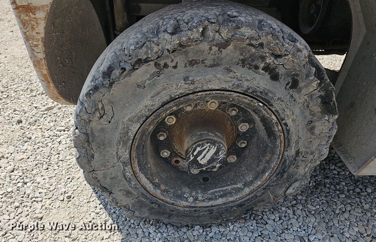 image for item LW9615 Nissan 60  forklift