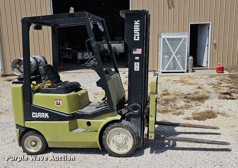 image for item LW9616 Clark CGC20  forklift