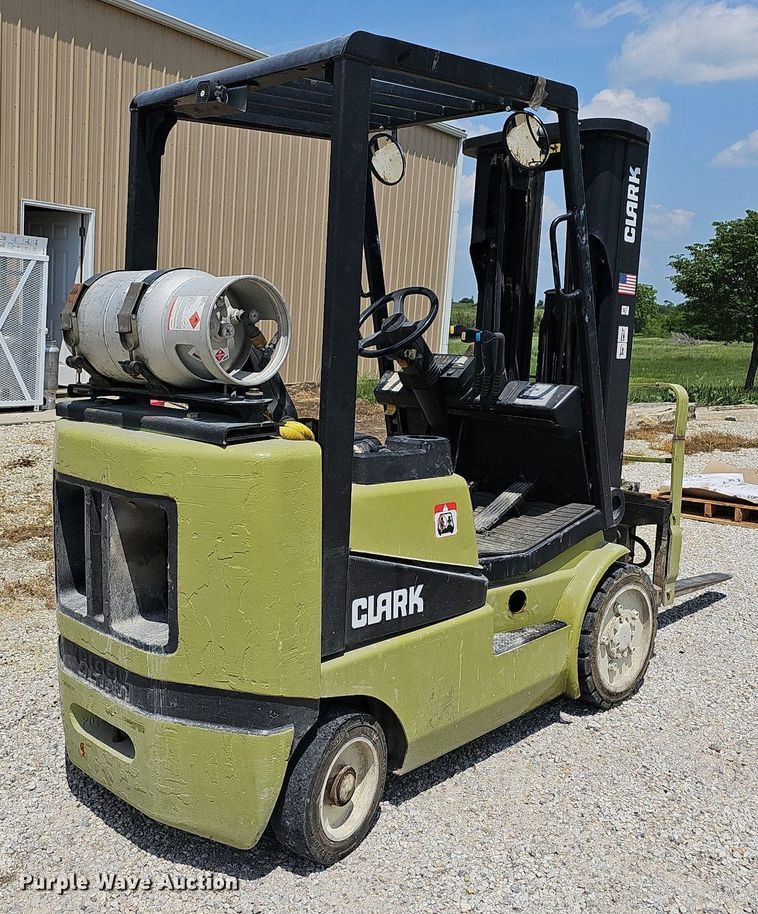 image for item LW9616 Clark CGC20  forklift