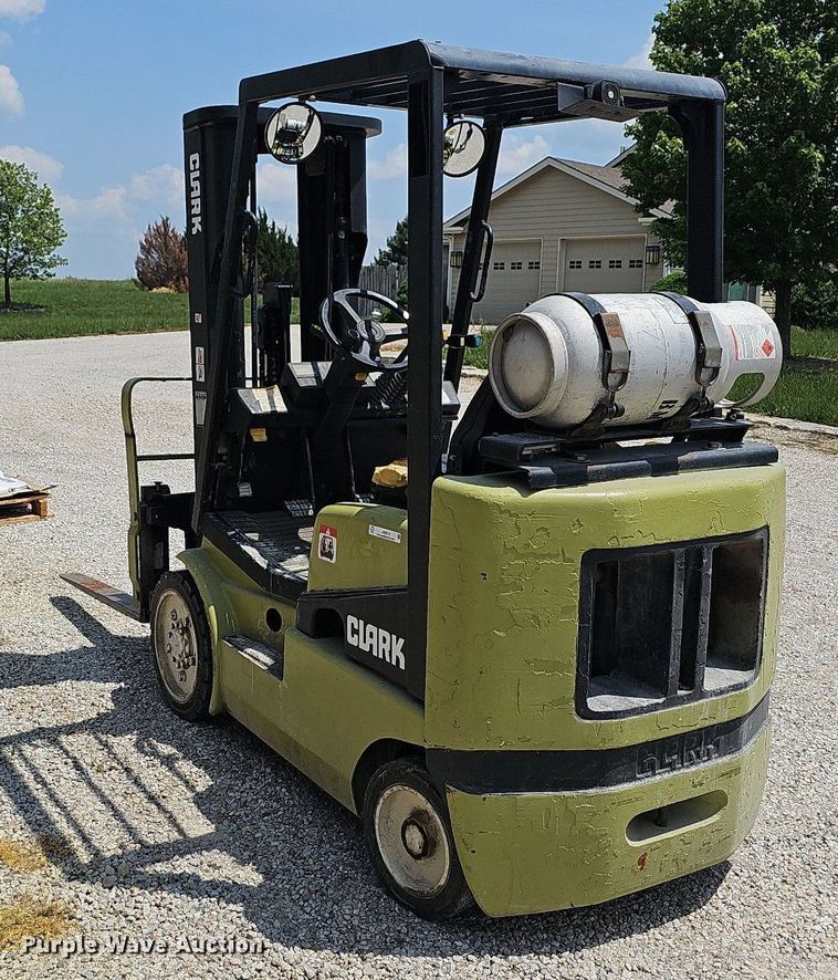 image for item LW9616 Clark CGC20  forklift