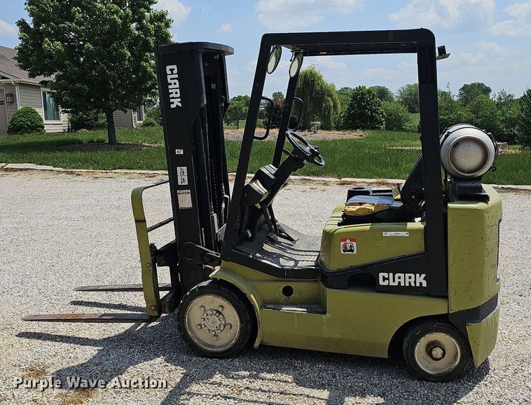 image for item LW9616 Clark CGC20  forklift
