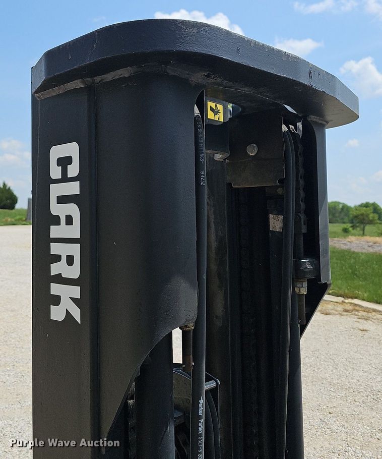 image for item LW9616 Clark CGC20  forklift