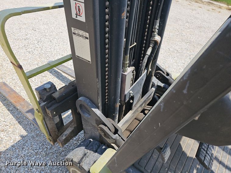 image for item LW9616 Clark CGC20  forklift
