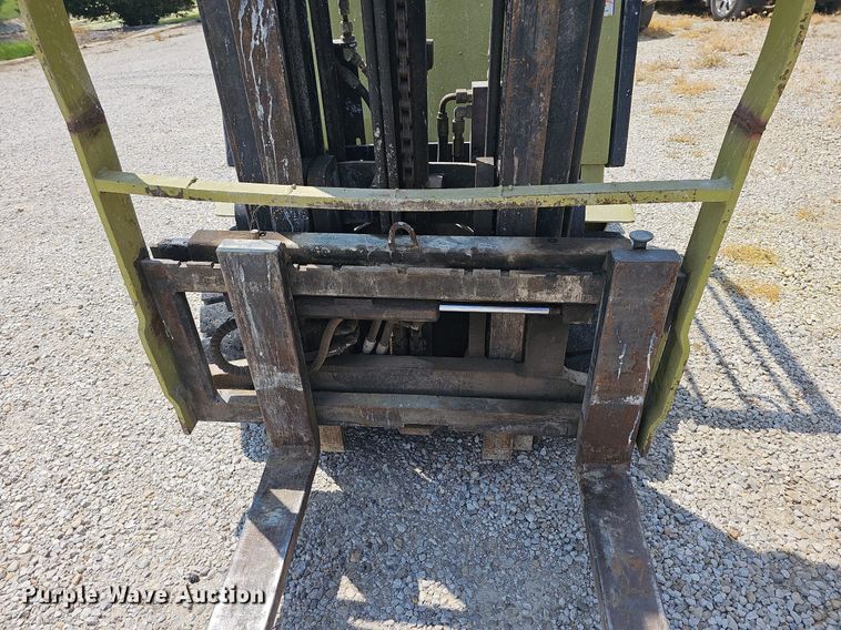 image for item LW9616 Clark CGC20  forklift