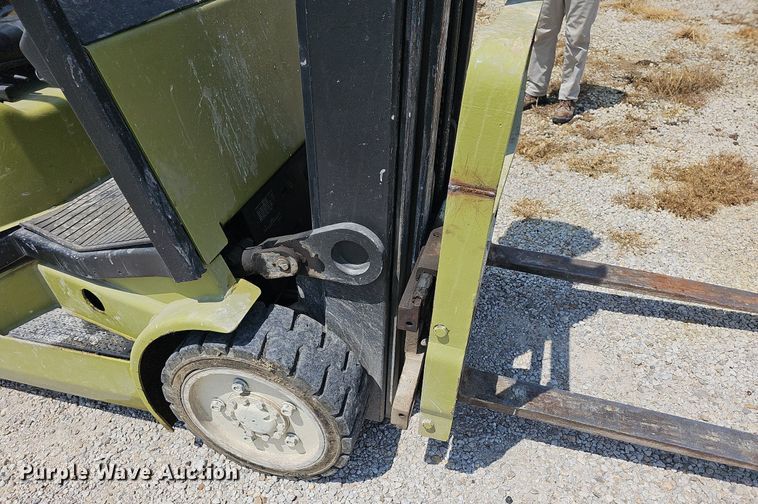image for item LW9616 Clark CGC20  forklift
