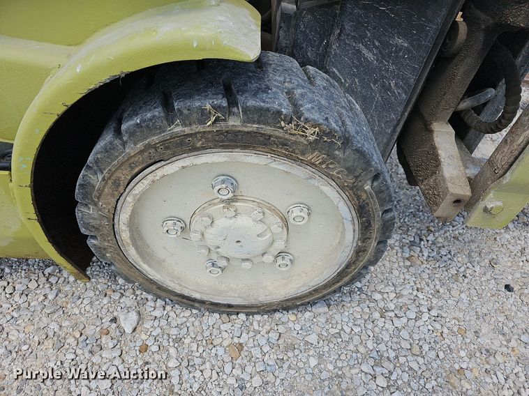 image for item LW9616 Clark CGC20  forklift