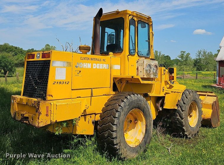 image for item LW9620 1992 John Deere 444E  wheel loader