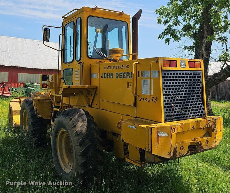 image for item LW9620 1992 John Deere 444E  wheel loader