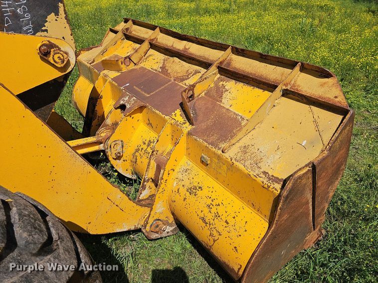 image for item LW9620 1992 John Deere 444E  wheel loader