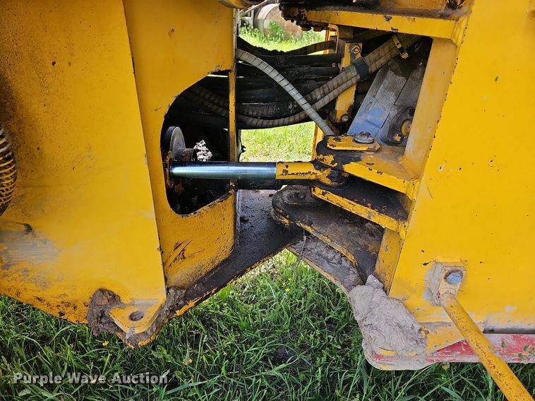 image for item LW9620 1992 John Deere 444E  wheel loader