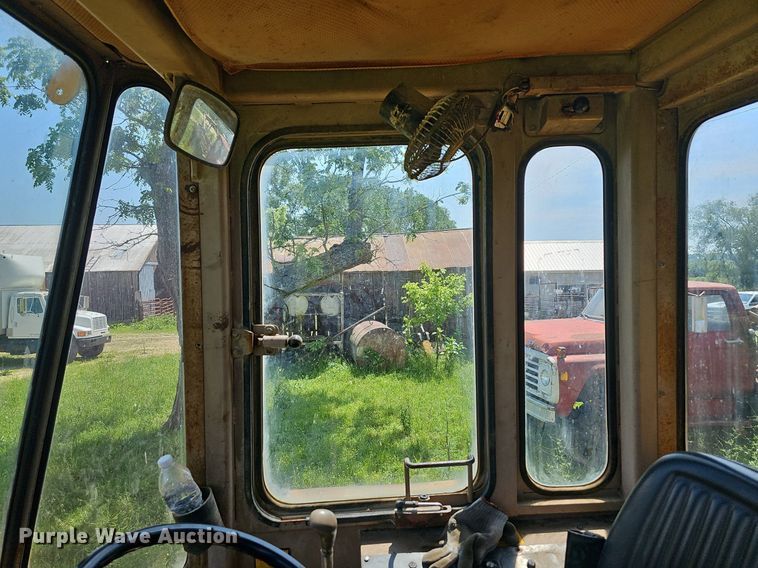 image for item LW9620 1992 John Deere 444E  wheel loader