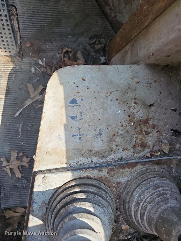 image for item LW9620 1992 John Deere 444E  wheel loader