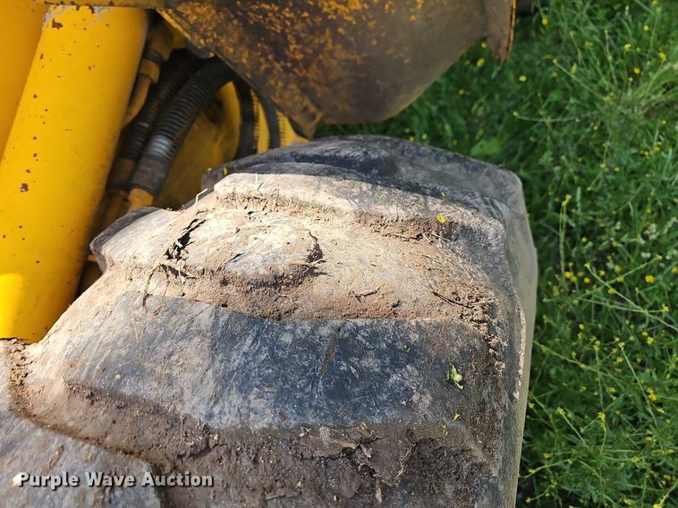 image for item LW9620 1992 John Deere 444E  wheel loader