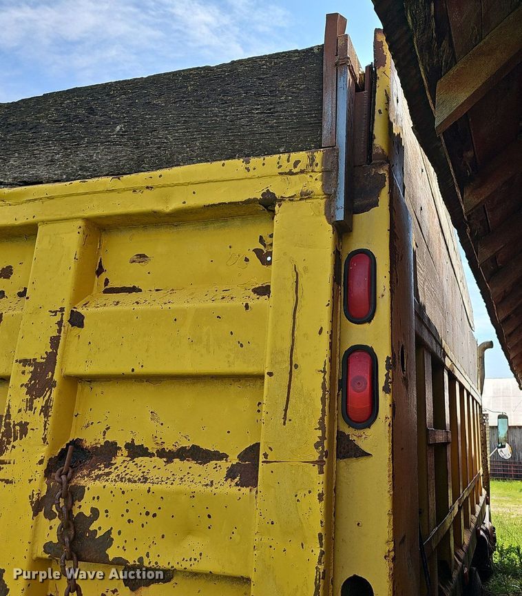 image for item LW9622 Dump bed